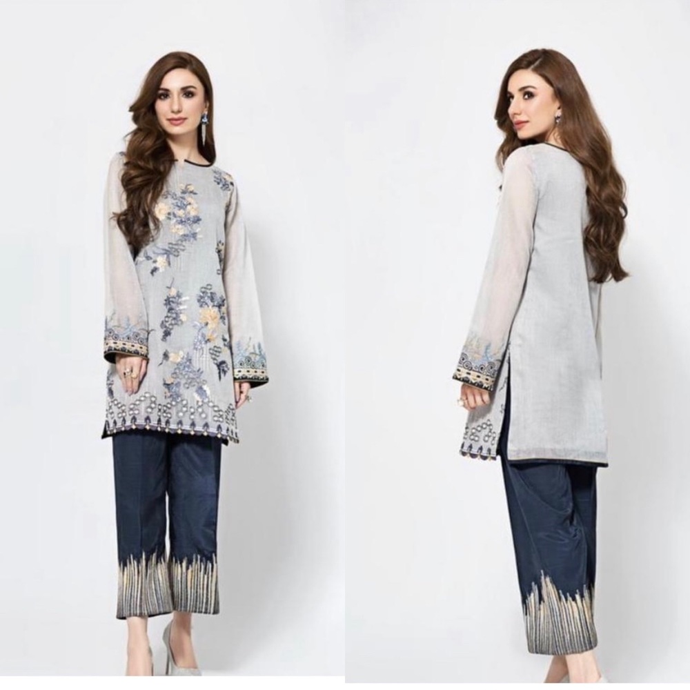 Luxe 2pcs ready to wear outfit !
